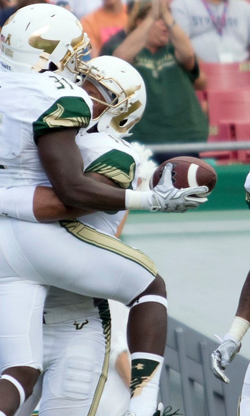 Marlon Mack, Quinton Flowers power USF past visiting Syracuse